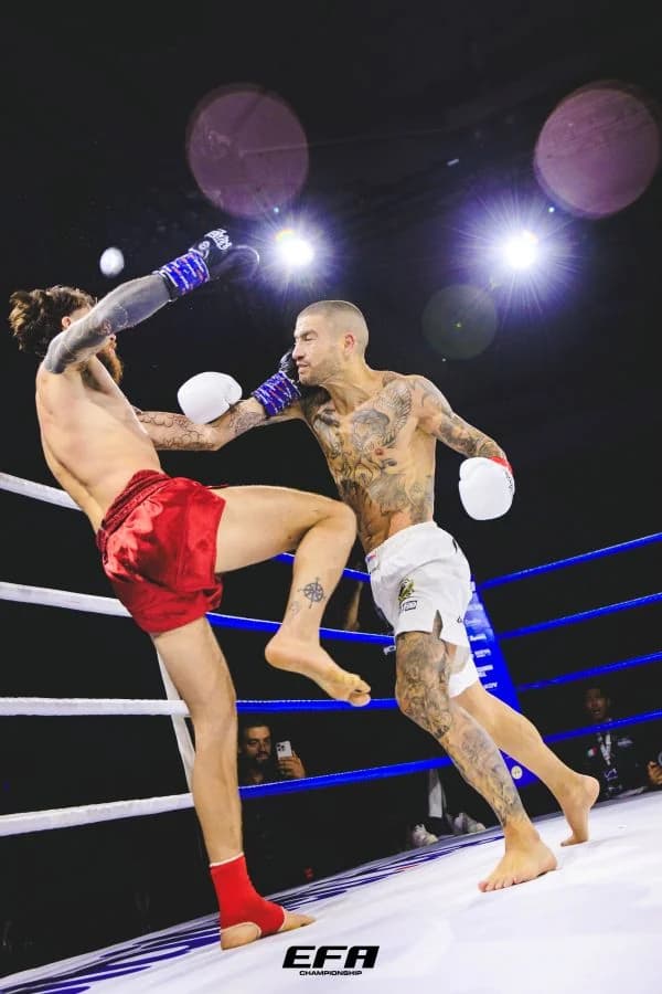Наковски срещу Фиаминго: мачът за световната титла на WKN на видео