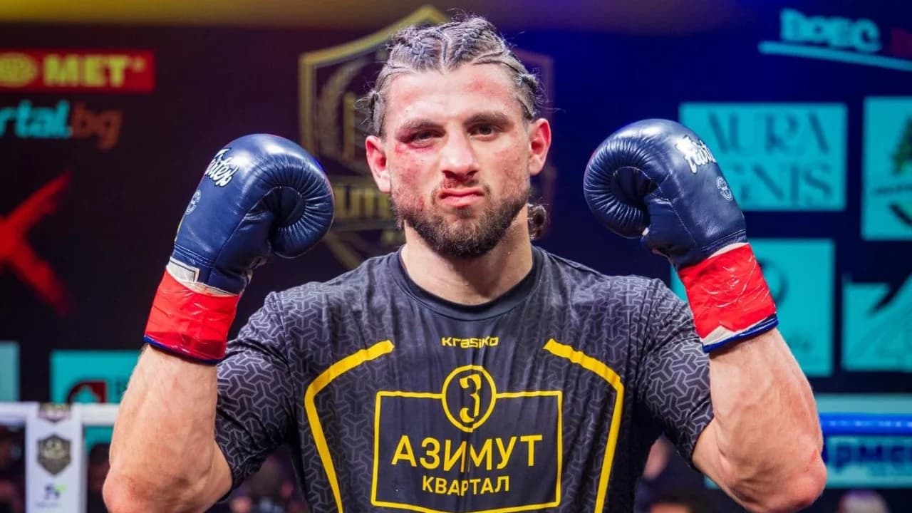 Мартин Копривленски на 23 години гони втори пояс на EFA